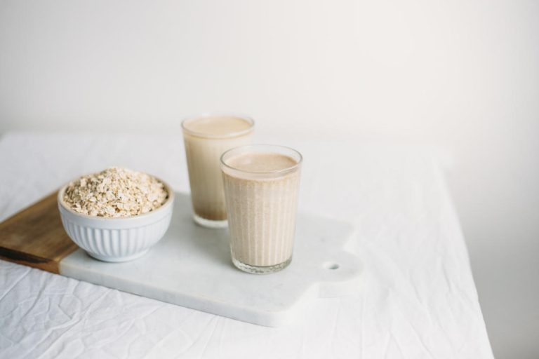 Can drinking a blend of oats, water and lime juice help you lose weight? Here’s what nutritionists think about the ‘oatzempic’ trend.