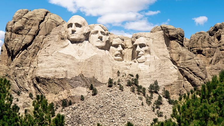 A look at South Dakota’s top sightseeing destinations: Mount Rushmore, Badlands and more