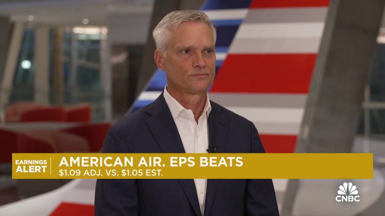 American issues weak profit forecast after backfired sales plan, industry oversupply