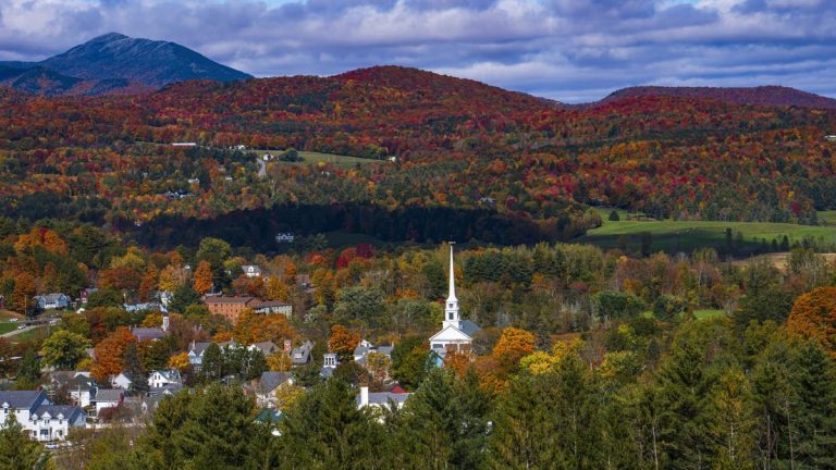 Fall leaf-peeping New England travel has Americans eyeing 6 states and dates