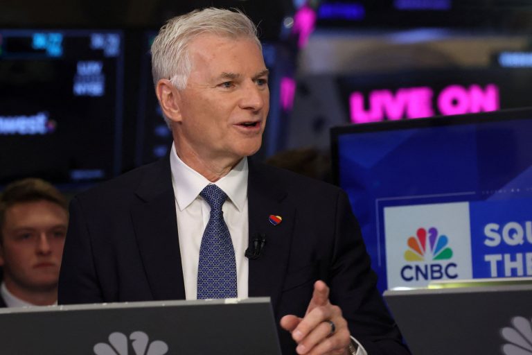 Southwest CEO says airline ‘actively pursuing’ network of airport lounges