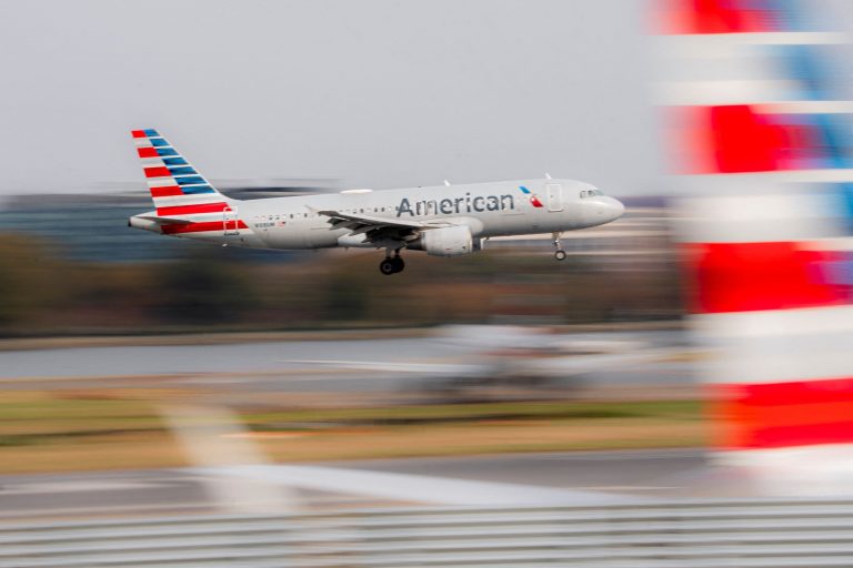 American Airlines projects revenue growth for 2026, misses earnings estimates for fourth quarter