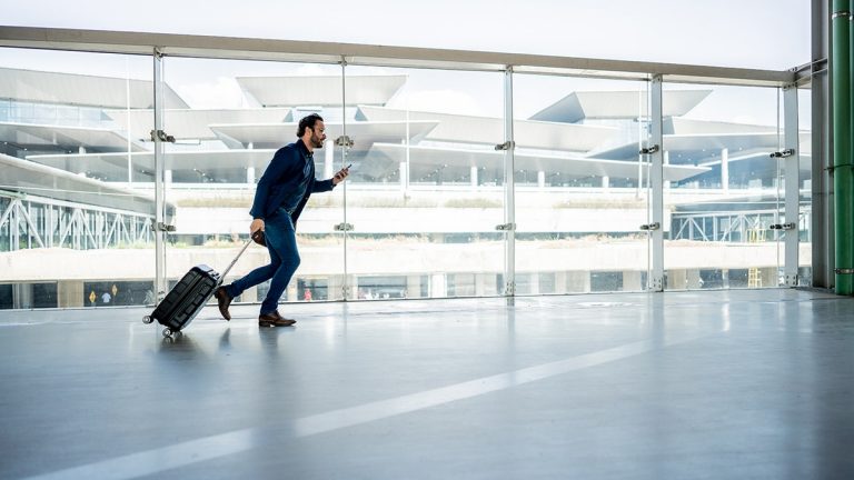 Risky ‘airport theory’ has travelers cutting arrival time for flights ‘way too close,’ says expert