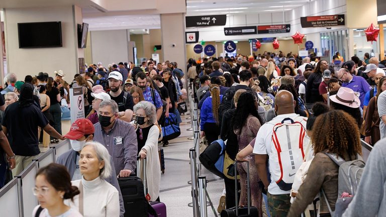 TSA officers skip work as paychecks stop during shutdown, airports face chaos nationwide
