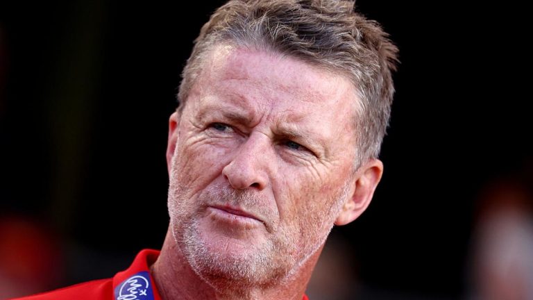 Damien Hardwick calls out ‘chook lotto’ holding-the-ball inconsistencies sending AFL teams ‘insane’