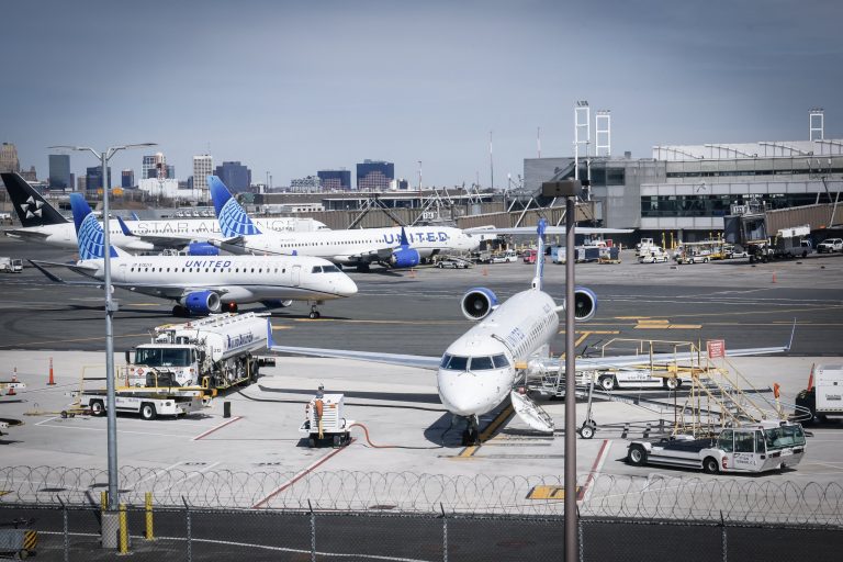 Airlines urge Trump administration not to curb international flights in feud over ‘sanctuary cities’