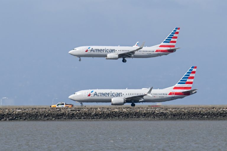 American Airlines picks SpaceX’s Starlink for in-flight Wi-Fi on more than 500 planes